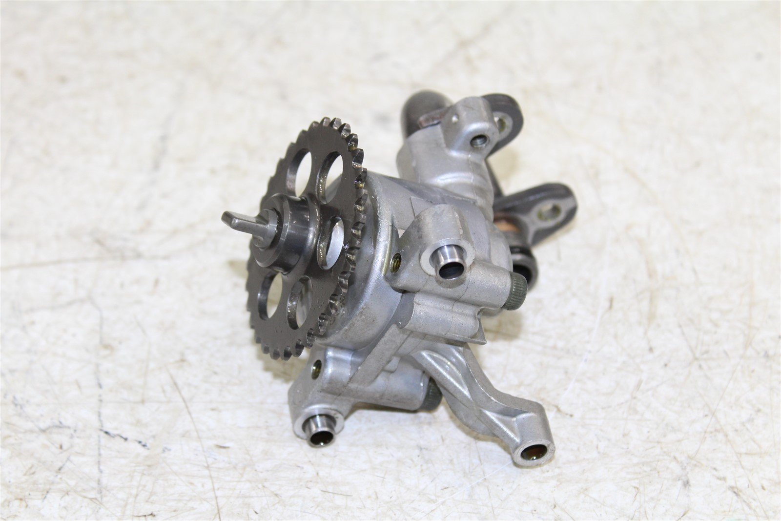 2007 Yamaha FZ6 Oil Pump w/ Gear