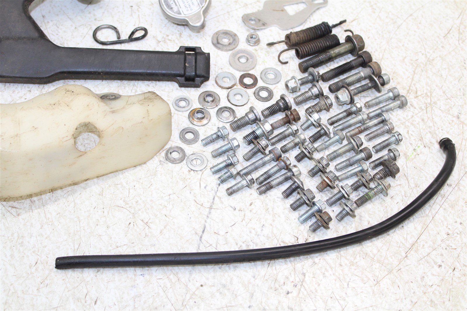 1999 Kawasaki KX 250 Chassis Bolt Kit Hardware Frame Guard Radiator Cap Spring