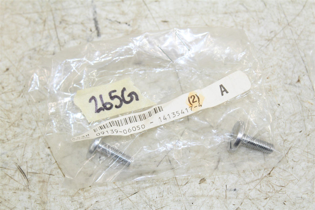 NOS Genuine Suzuki Side Cover Screws 6x20 Bolt NEW OEM 09139-06050 QTY:2