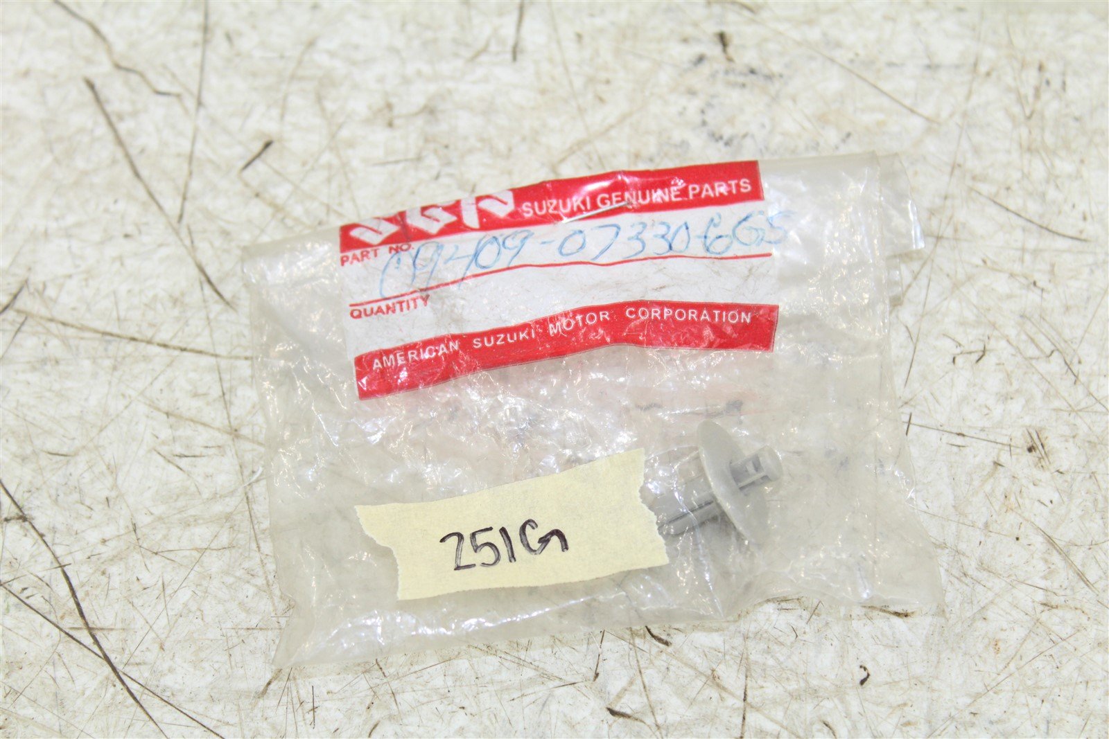 NOS Genuine Suzuki Push Pin Clip Gray NEW OEM 09409-07330-6GS