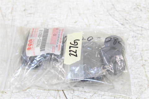 NOS Genuine Suzuki Rubber Fairing Grommet NEW OEM 09320-08018 QTY:23