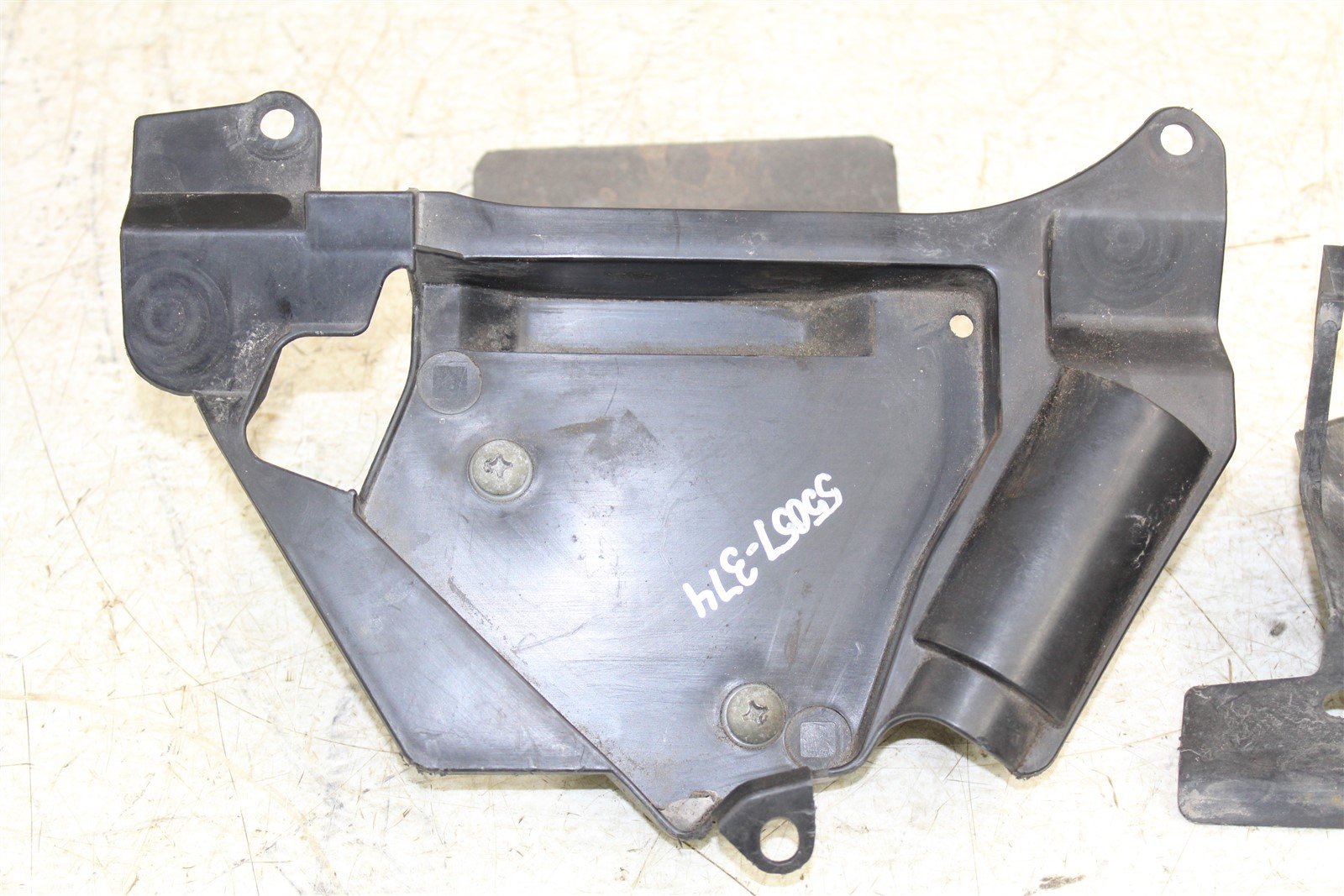 2007 Yamaha V Star 1100 Plastic Frame Left Side Lid Cover & Flap