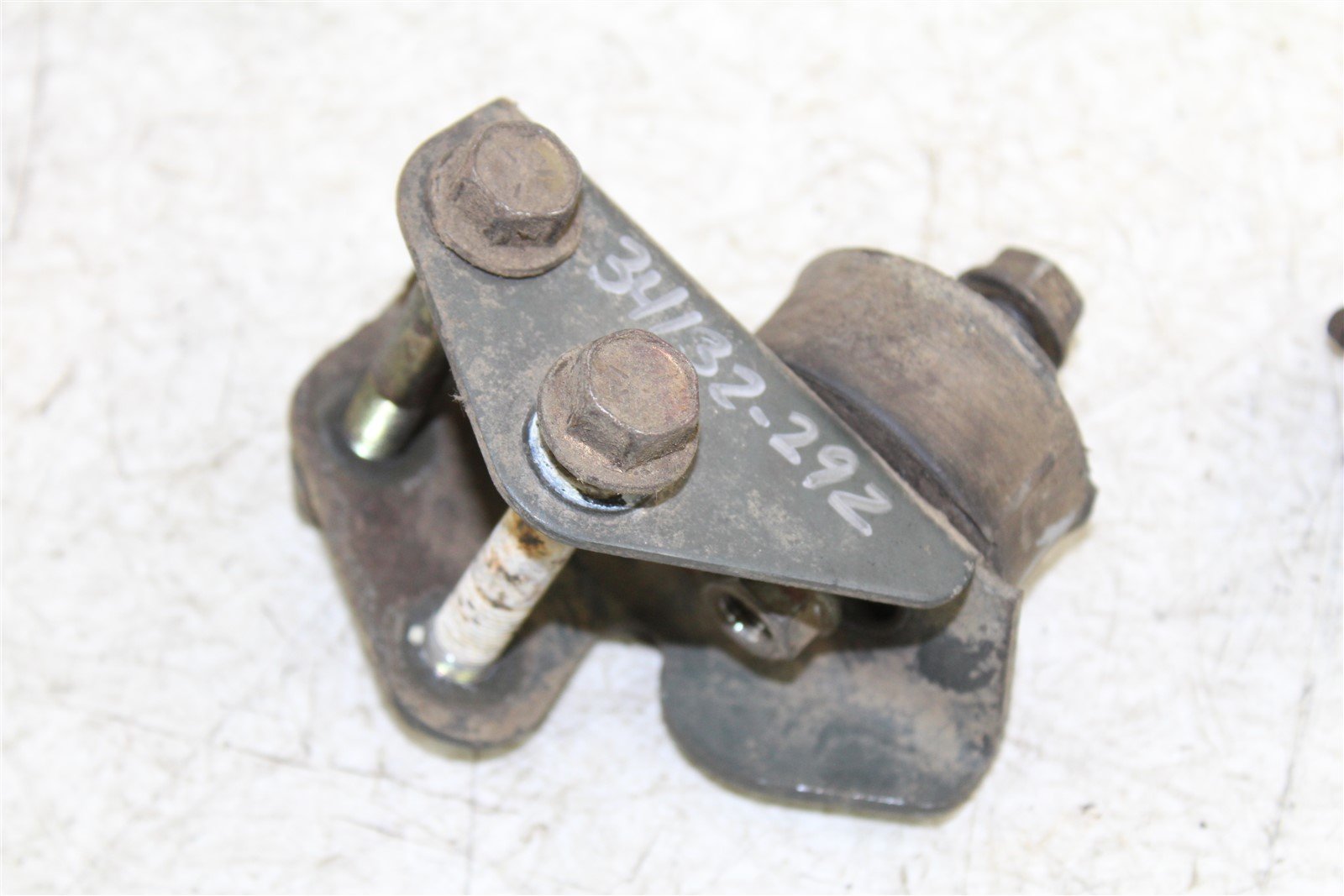 2010 Polaris Trail Boss 330 Engine Isolator Mounts Motor Brackets