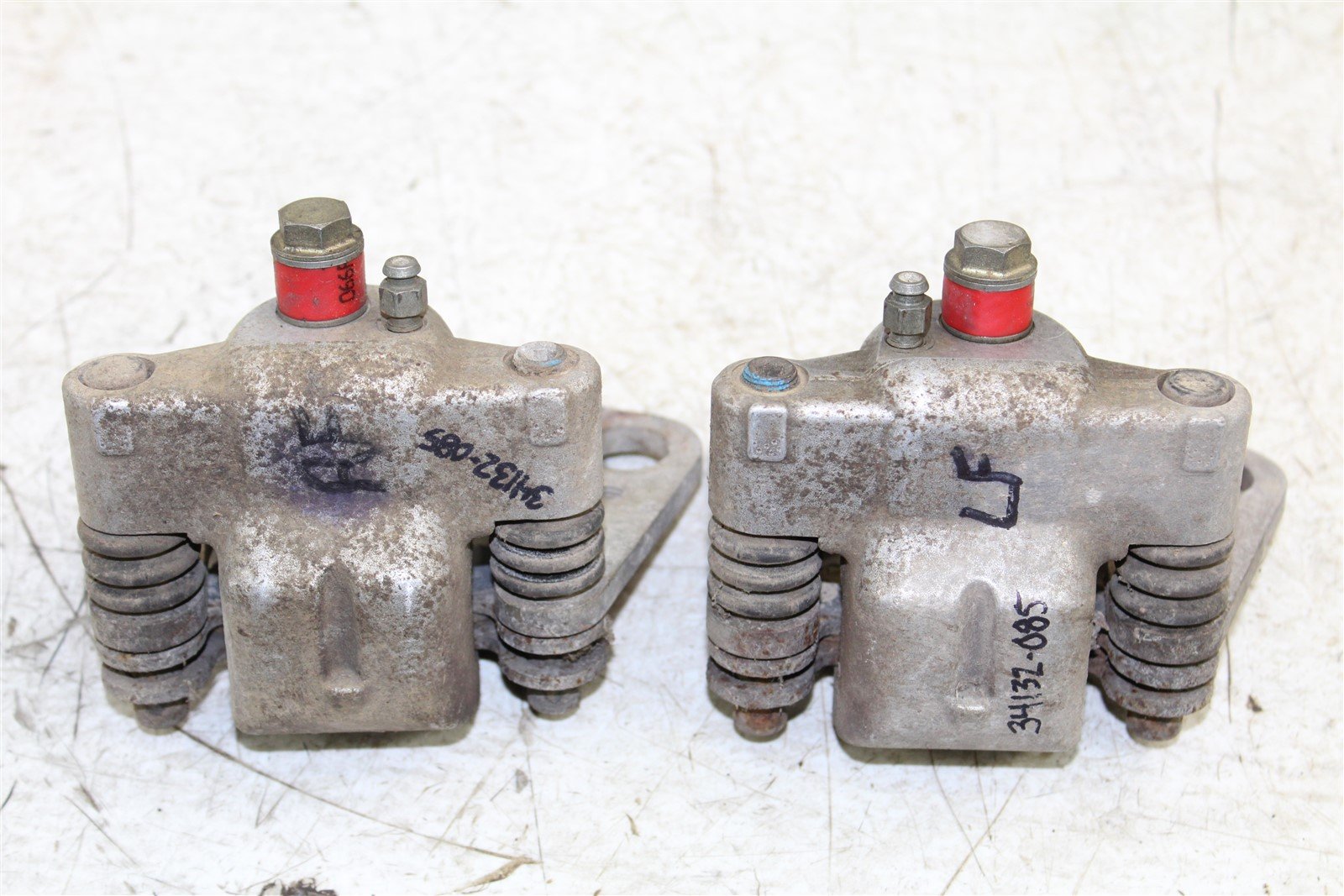 2010 Polaris Trail Boss 330 Front Brake Calipers Set Left Right