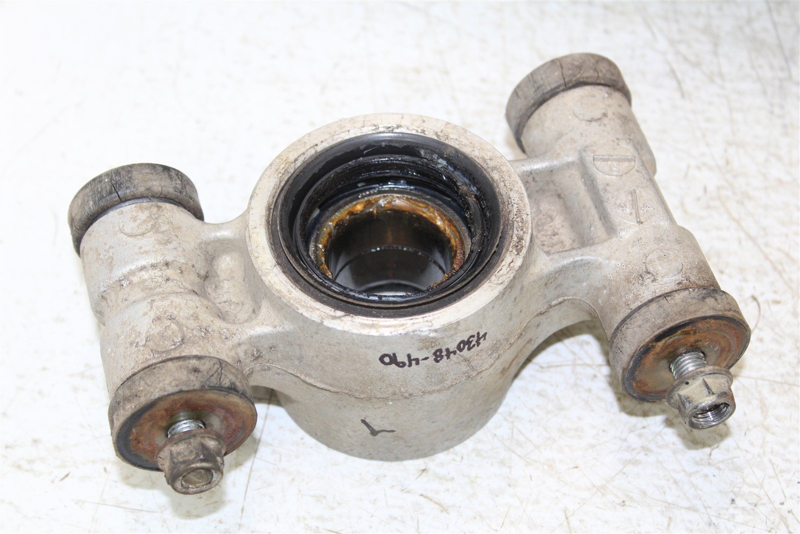 2005 Suzuki King Quad 700 4x4 Rear Left Knuckle Control Arm Mount