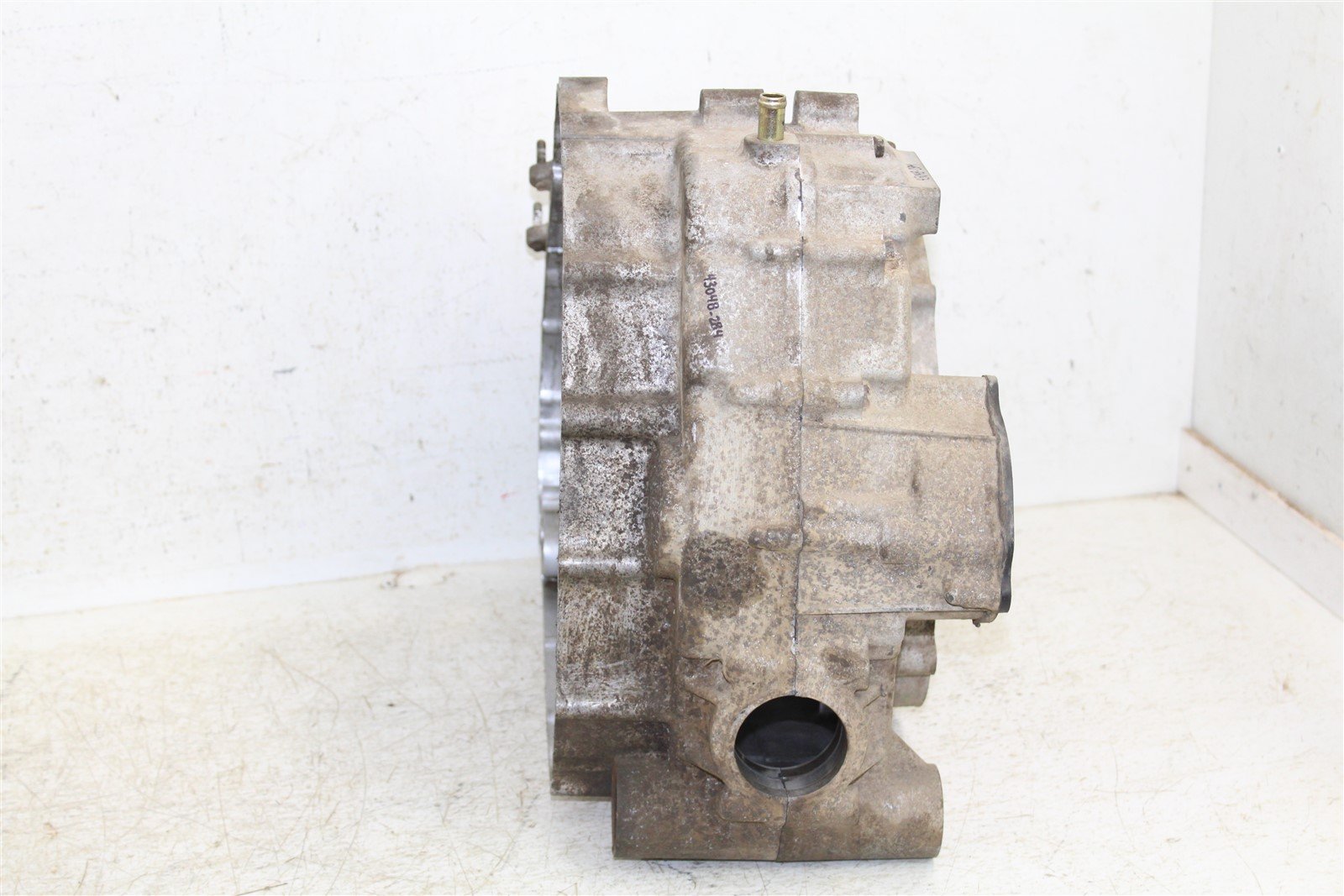 2005 Suzuki King Quad 700 4x4 Engine Cases Crankcase Left Right