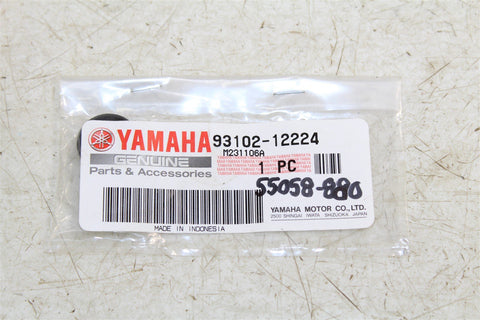 NOS Genuine Yamaha Oil Seal 93102-12224 QTY:1