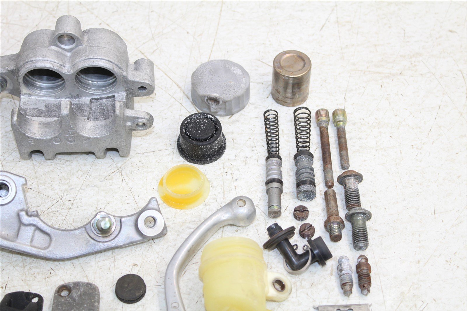 2001 Yamaha WR 250F Brake Parts Kit Front Rear Caliper Master Cylinder Cap