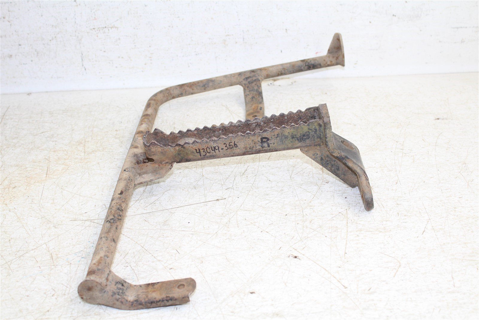 2003 Suzuki Vinson 500 4x4 Automatic Right Foot Peg Rest
