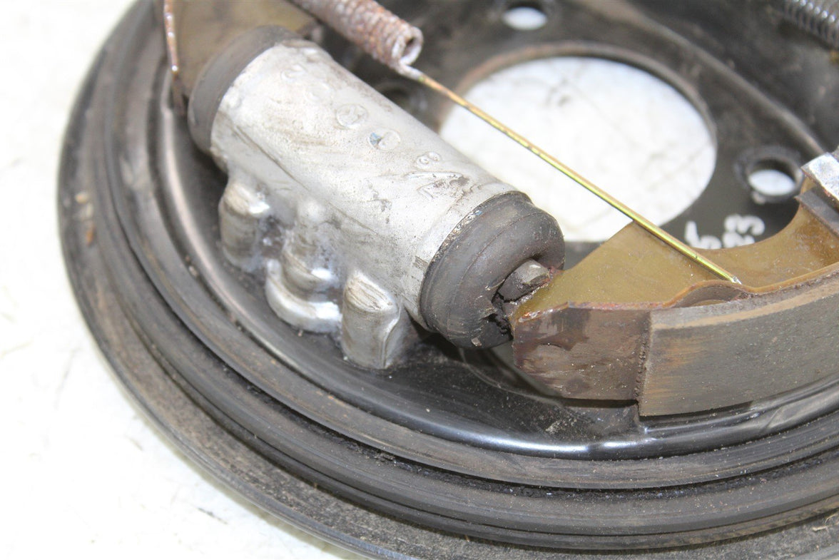 2002 Kawasaki Mule 2510 Diesel 4x4 Front Left Brake Backing Plate Panel Hub