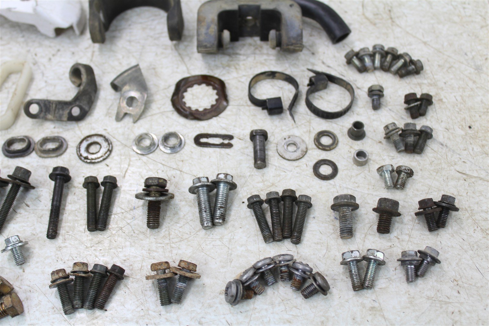 2004 Yamaha YZ 450F Chassis Bolt Kit Hardware Guard Bracket Sprocket Hose Nut