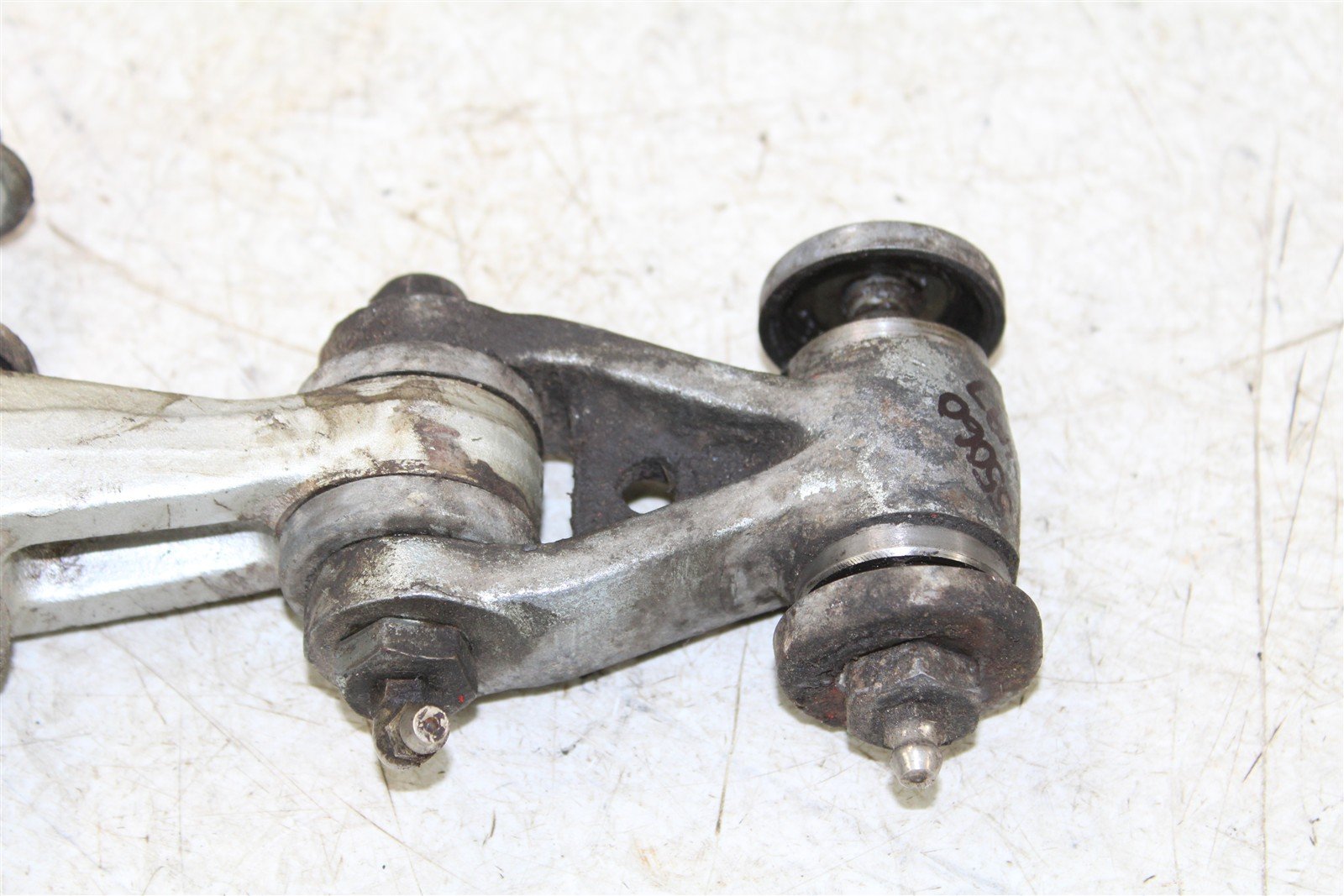 1989 Yamaha XT 600 Linkage Relay Arm Swingarm Suspension