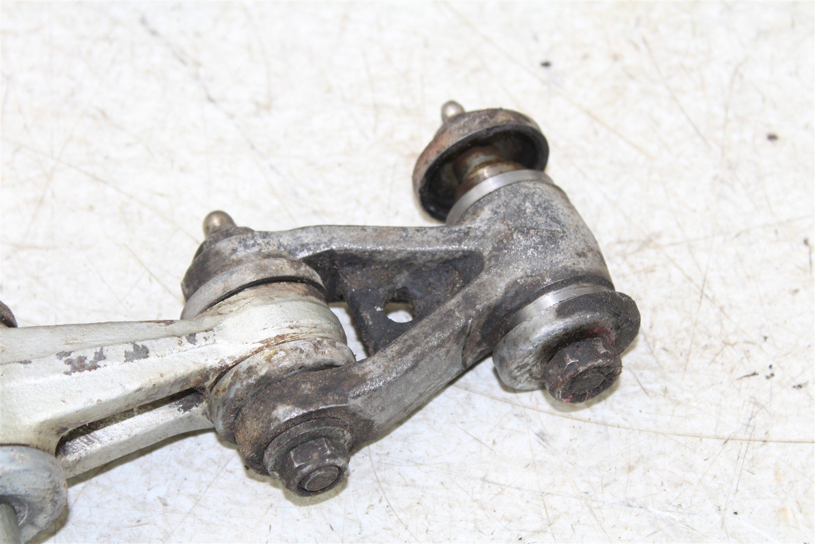 1989 Yamaha XT 600 Linkage Relay Arm Swingarm Suspension