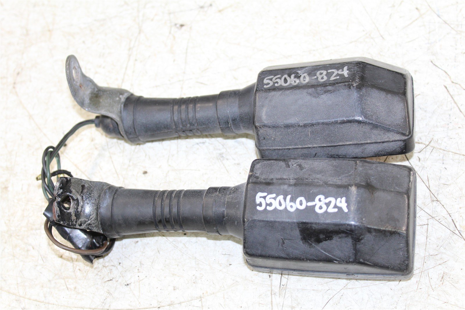 1989 Yamaha XT 600 Rear Turn Signals Blinker Directional Light Indicator