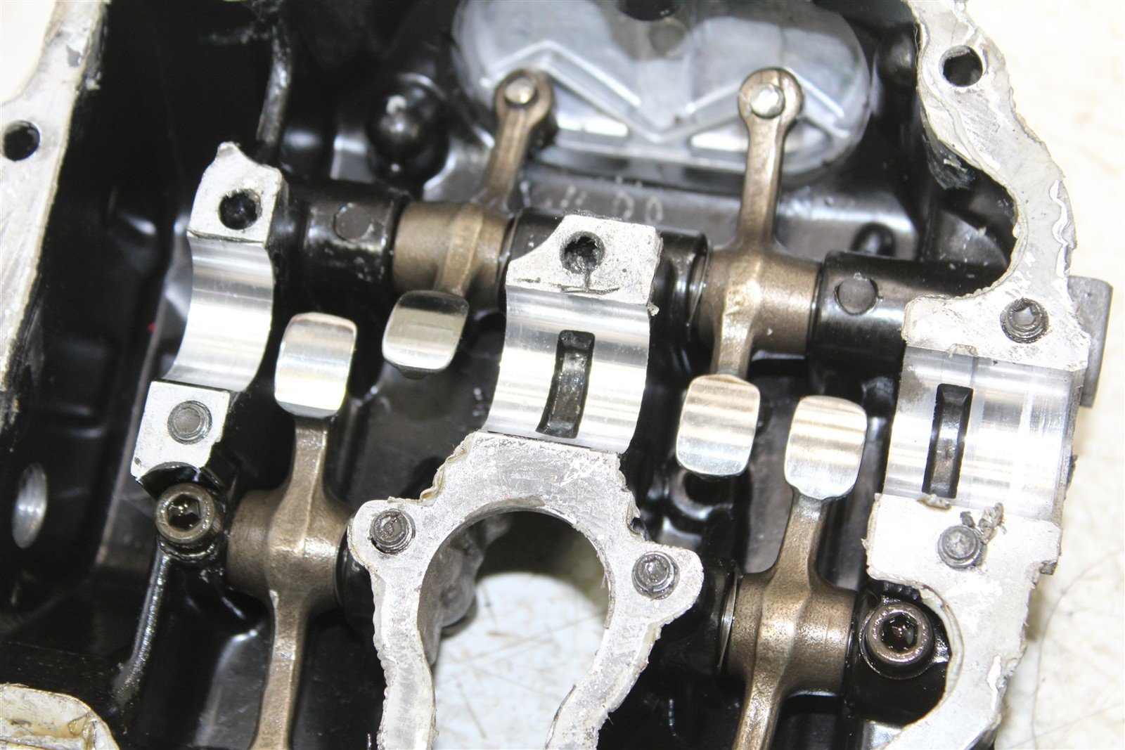 1989 Yamaha XT 600 Cylinder Head Valve Cover Rocker Arms