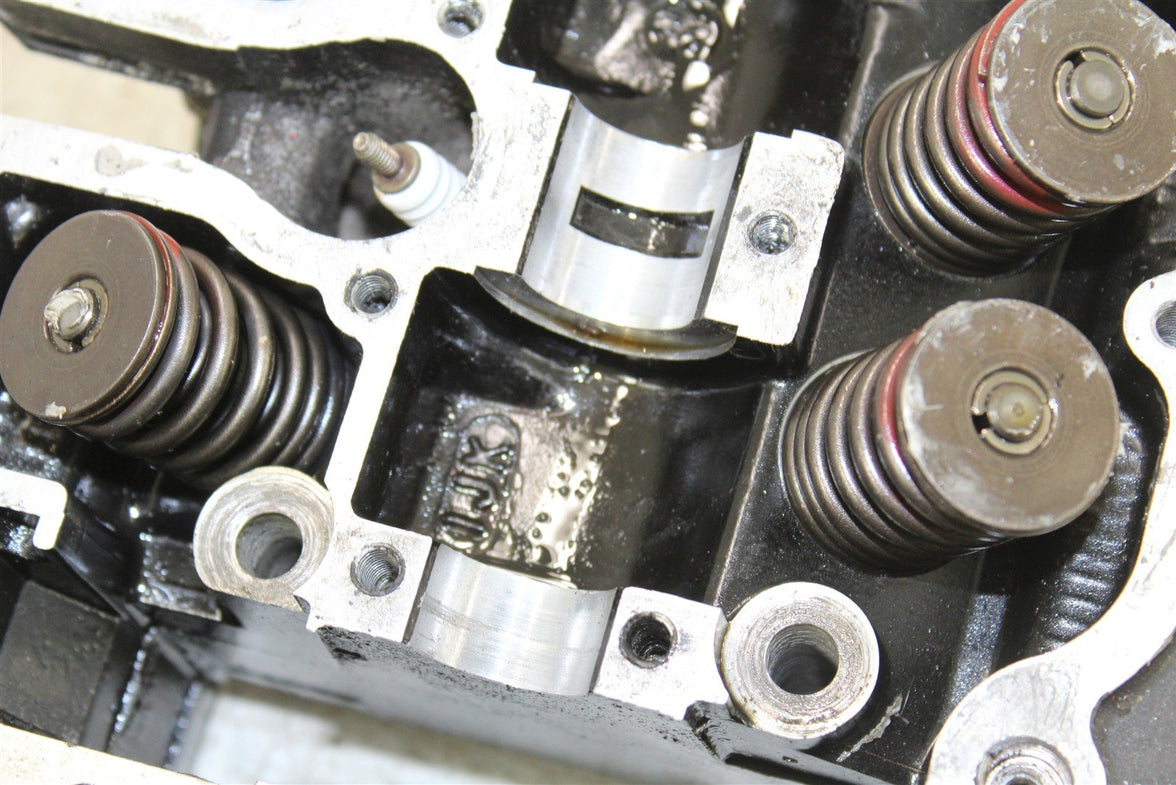 1989 Yamaha XT 600 Cylinder Head Valve Cover Rocker Arms