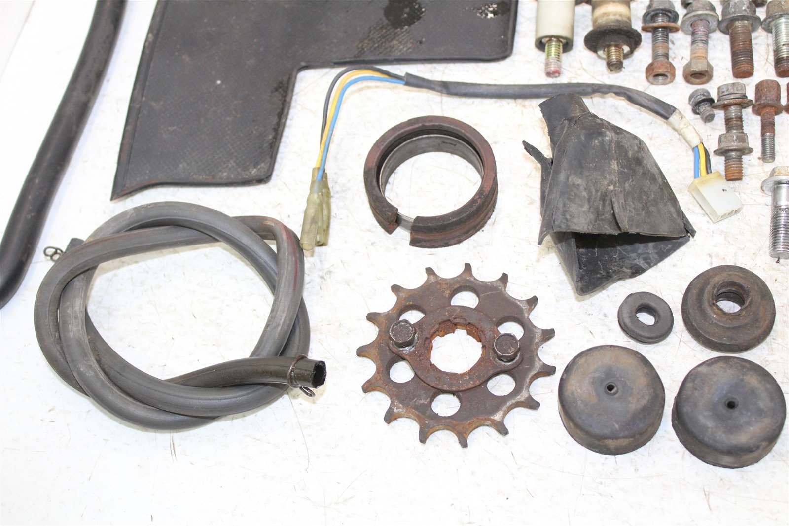 1989 Yamaha XT 600 Chassis Bolt Kit Hardware Bracket Hose Clamp Grommet