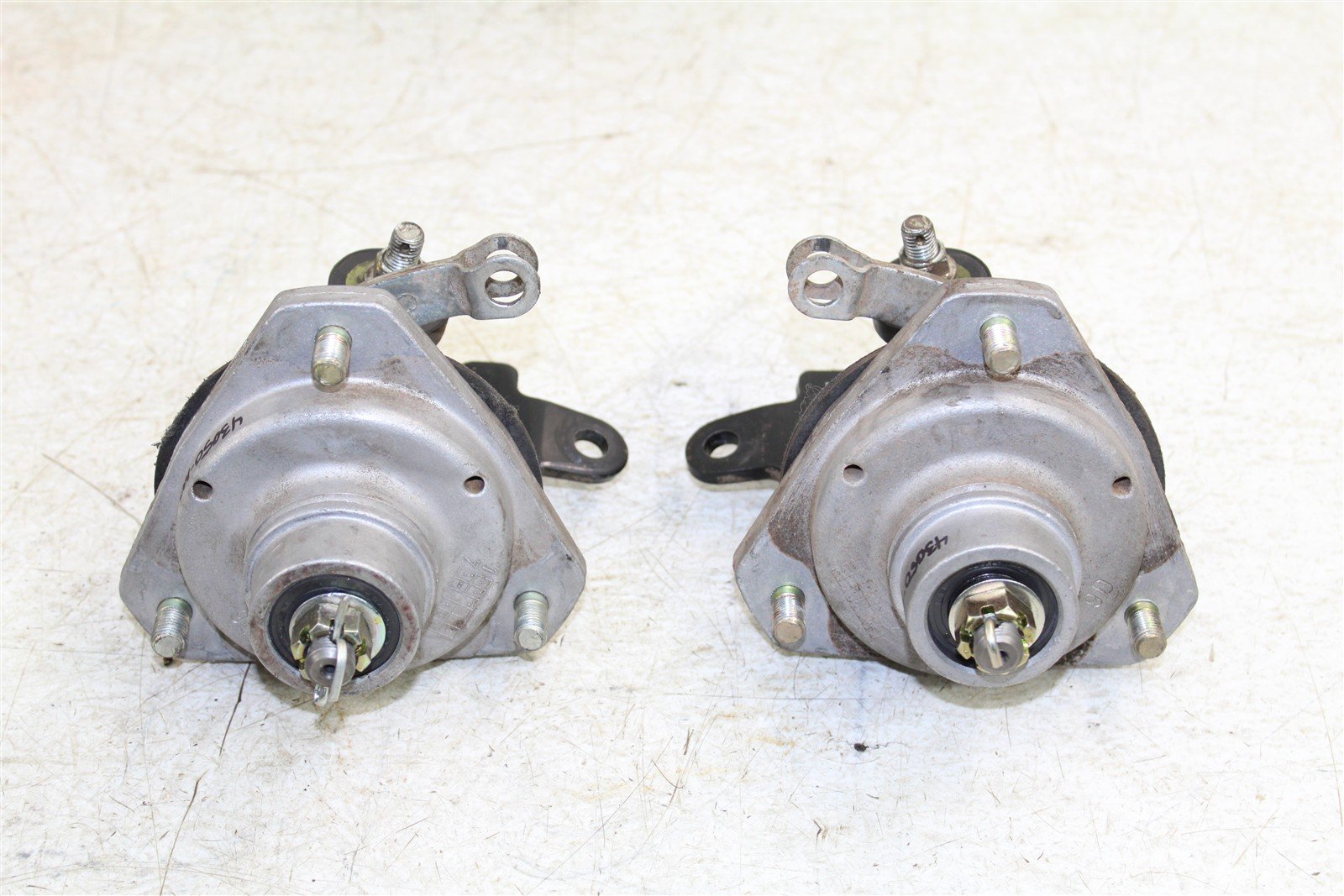 1988 Suzuki Quadsport LT 80 Front Brake Drums Hubs w/ Spindles Left Right