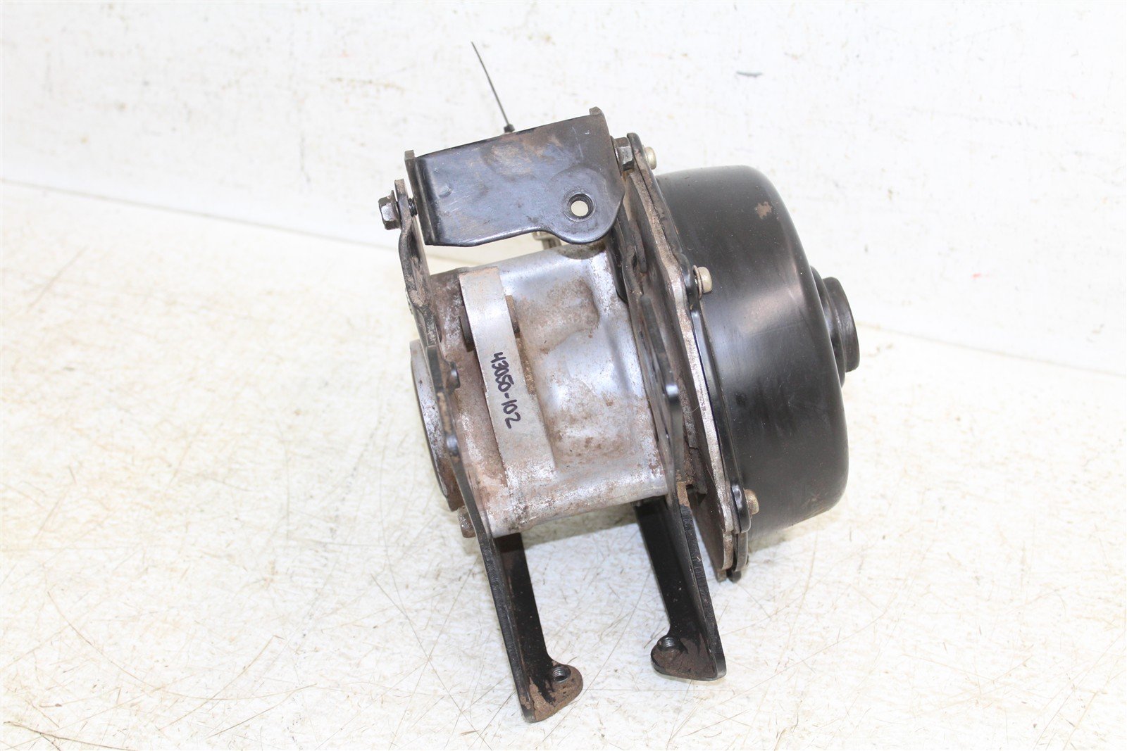 1988 Suzuki Quadsport LT 80 Rear Brake Drum Assembly Axle Carrier Backing Plate