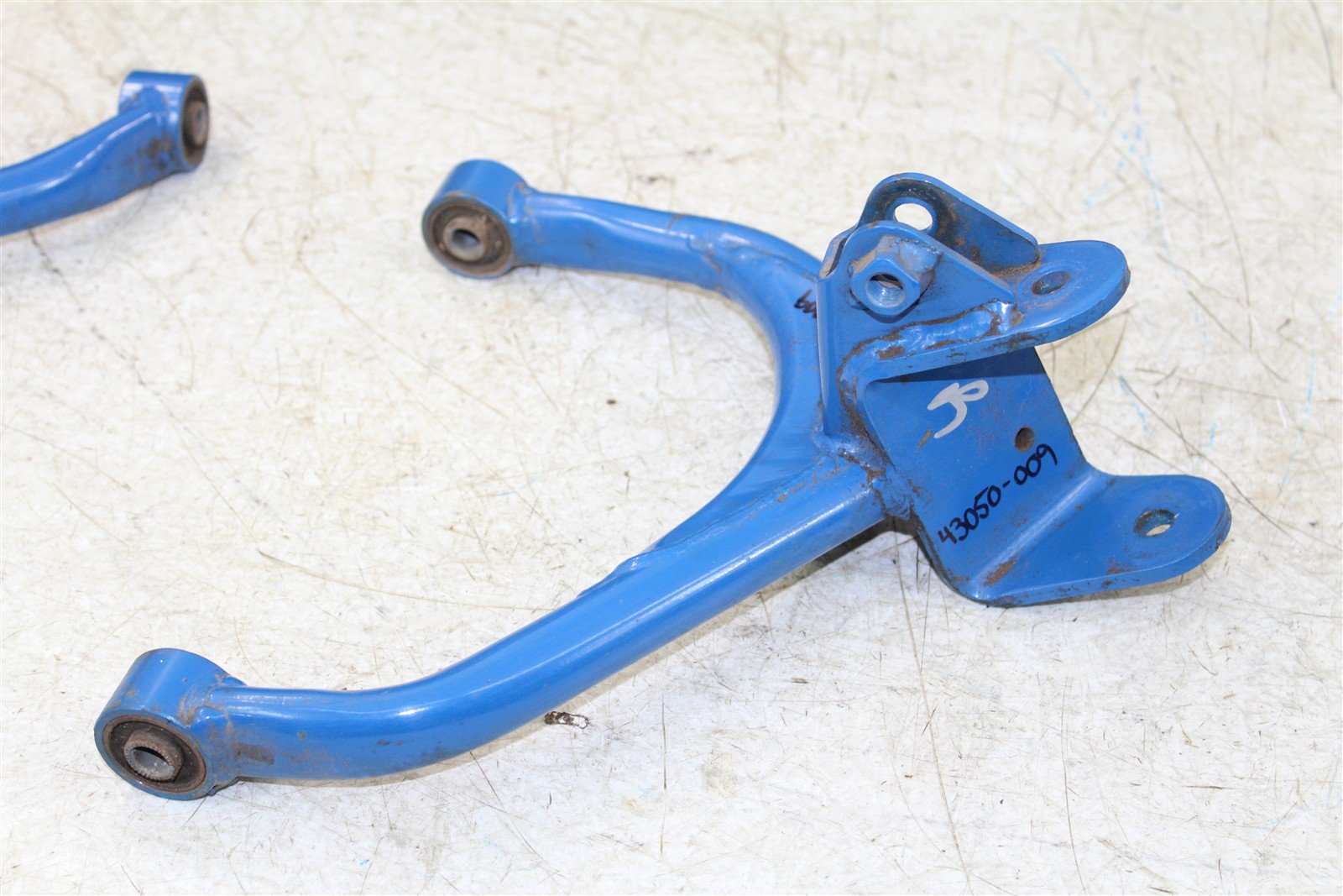 1988 Suzuki Quadsport LT 80 Front Lower Control A Arms