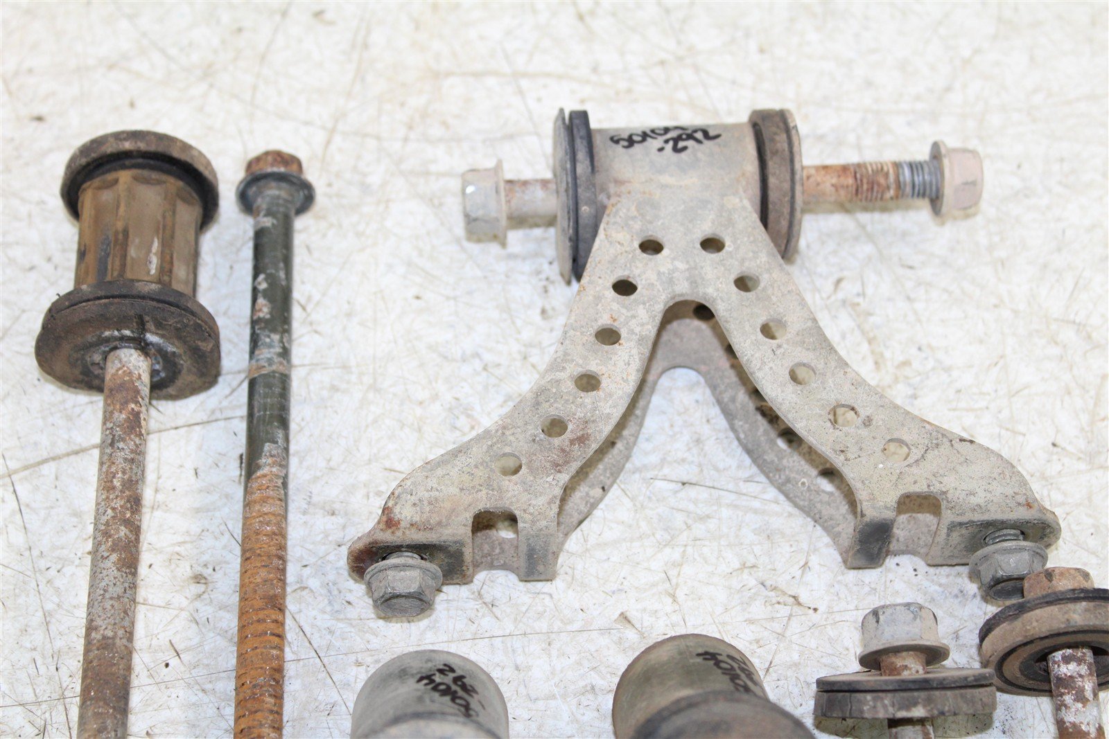 2003 Yamaha Kodiak 400 2X4 Engine Mounts Motor Brackets