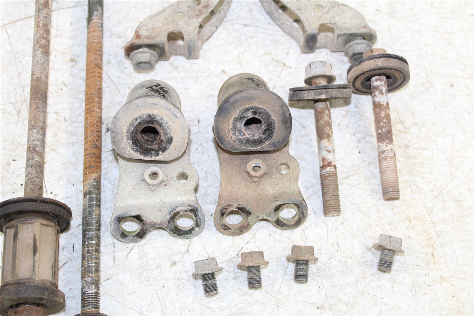 2003 Yamaha Kodiak 400 2X4 Engine Mounts Motor Brackets