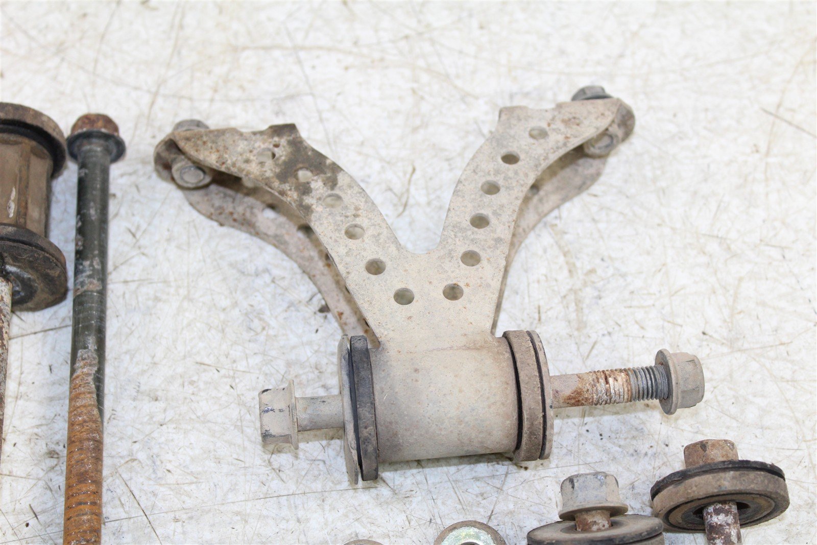 2003 Yamaha Kodiak 400 2X4 Engine Mounts Motor Brackets