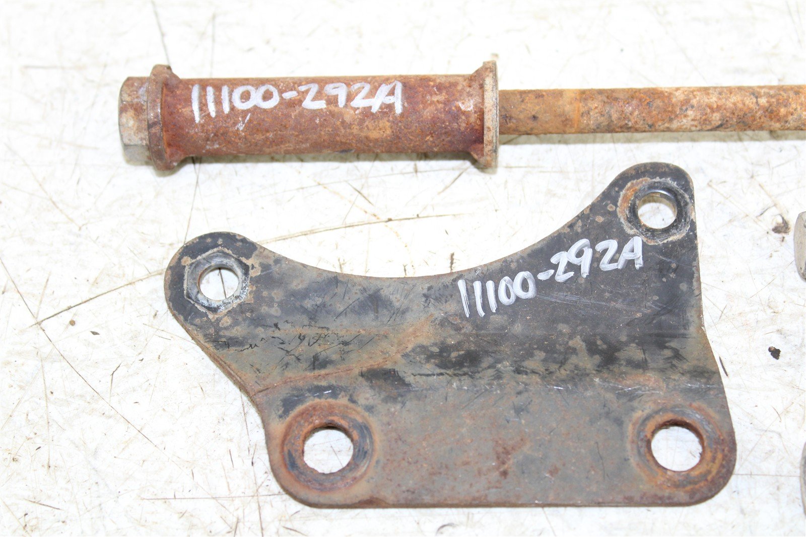 1984 Honda ATC 200ES Engine Mounts Motor Brackets