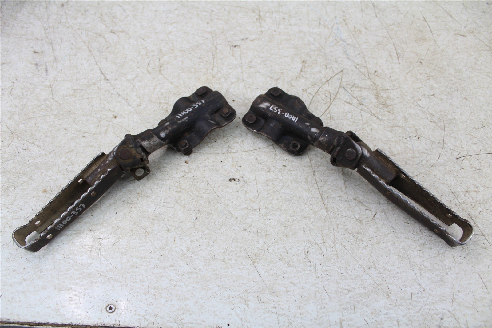 1984 Honda ATC 200ES Foot Pegs Rests Set Left Right