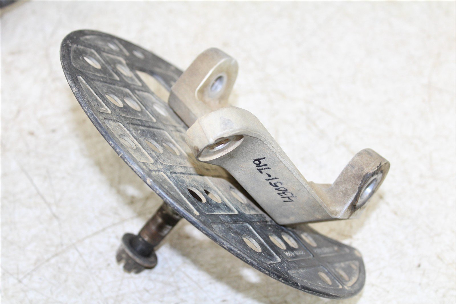 2007 Suzuki LTR 450 Front Right Spindle Knuckle