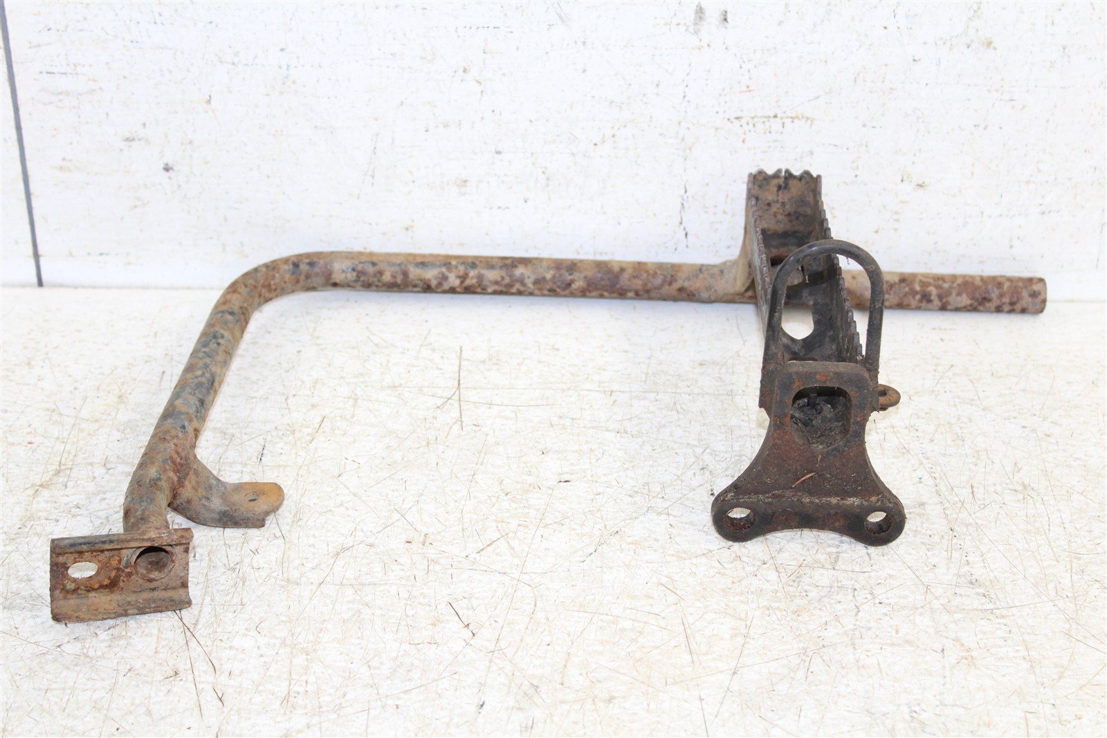 2005 Suzuki Ozark 250 Foot Pegs Rests Set Left Right