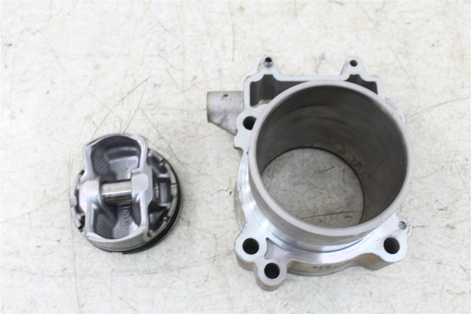 2014 Polaris Sportsman 570 4x4 Engine Cylinder Jug w/ Piston