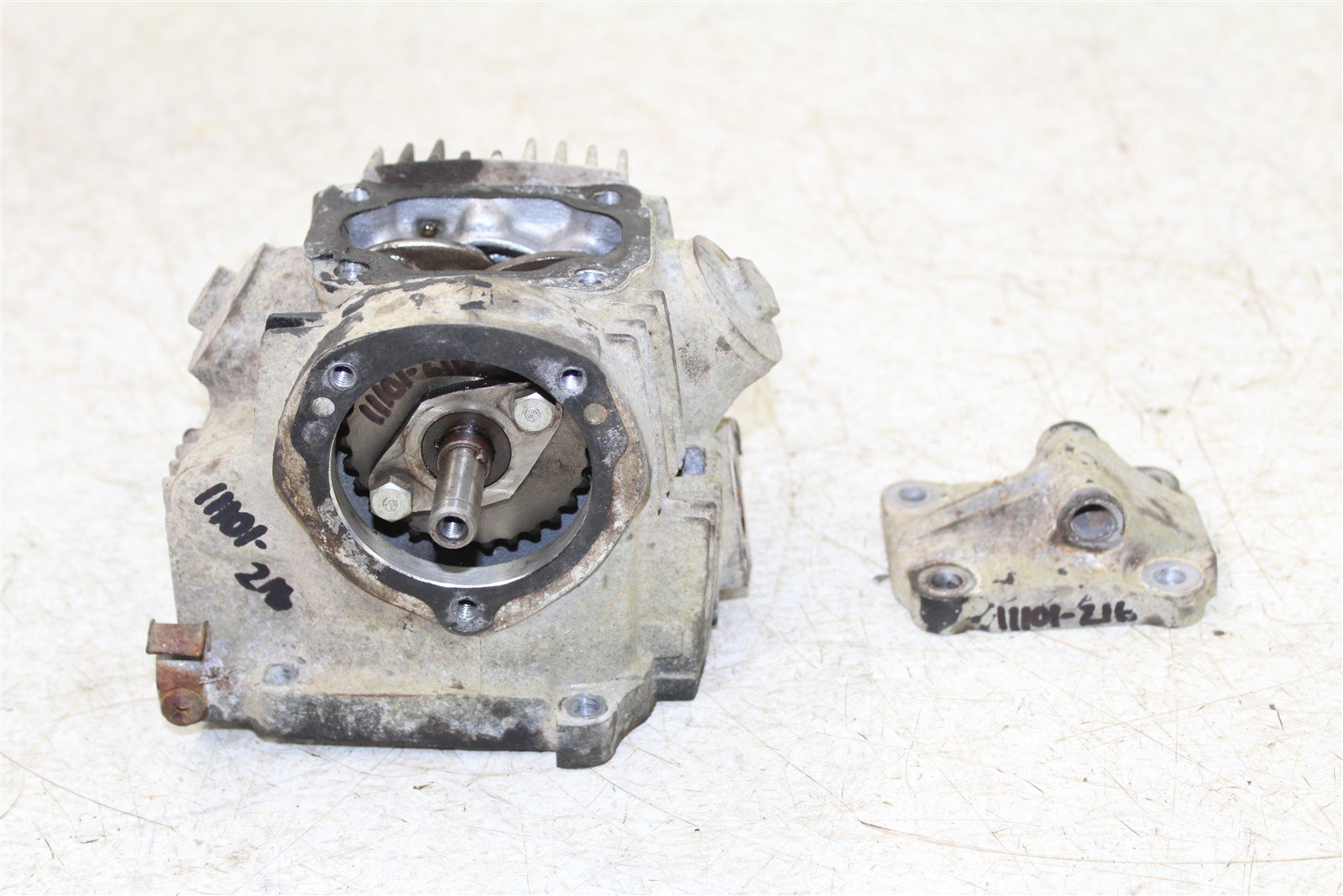 1985 Honda Fourtrax TRX 125 Cylinder Head w/ Camshaft Valve Cover Intake Exhaust