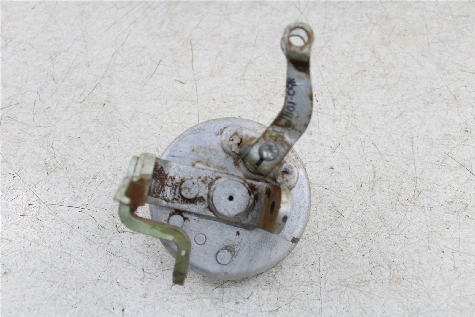 1985 Honda Fourtrax TRX 125 Front Left Brake Drum Backing Plate Panel Hub