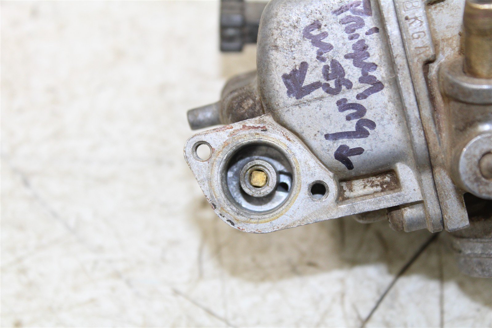 1997 Honda Foreman TRX 400 Keihin Carburetor Carb Fuel Intake 11102