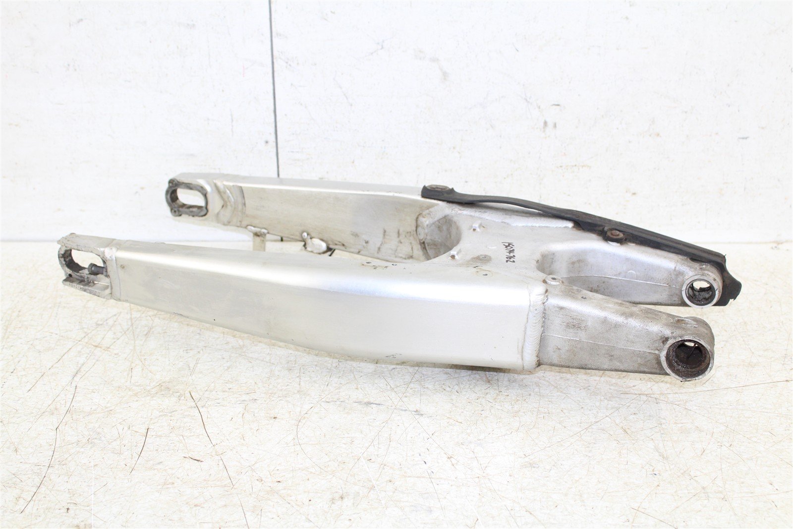 2014 Honda CRF 450R Swingarm Swing Arm 15074