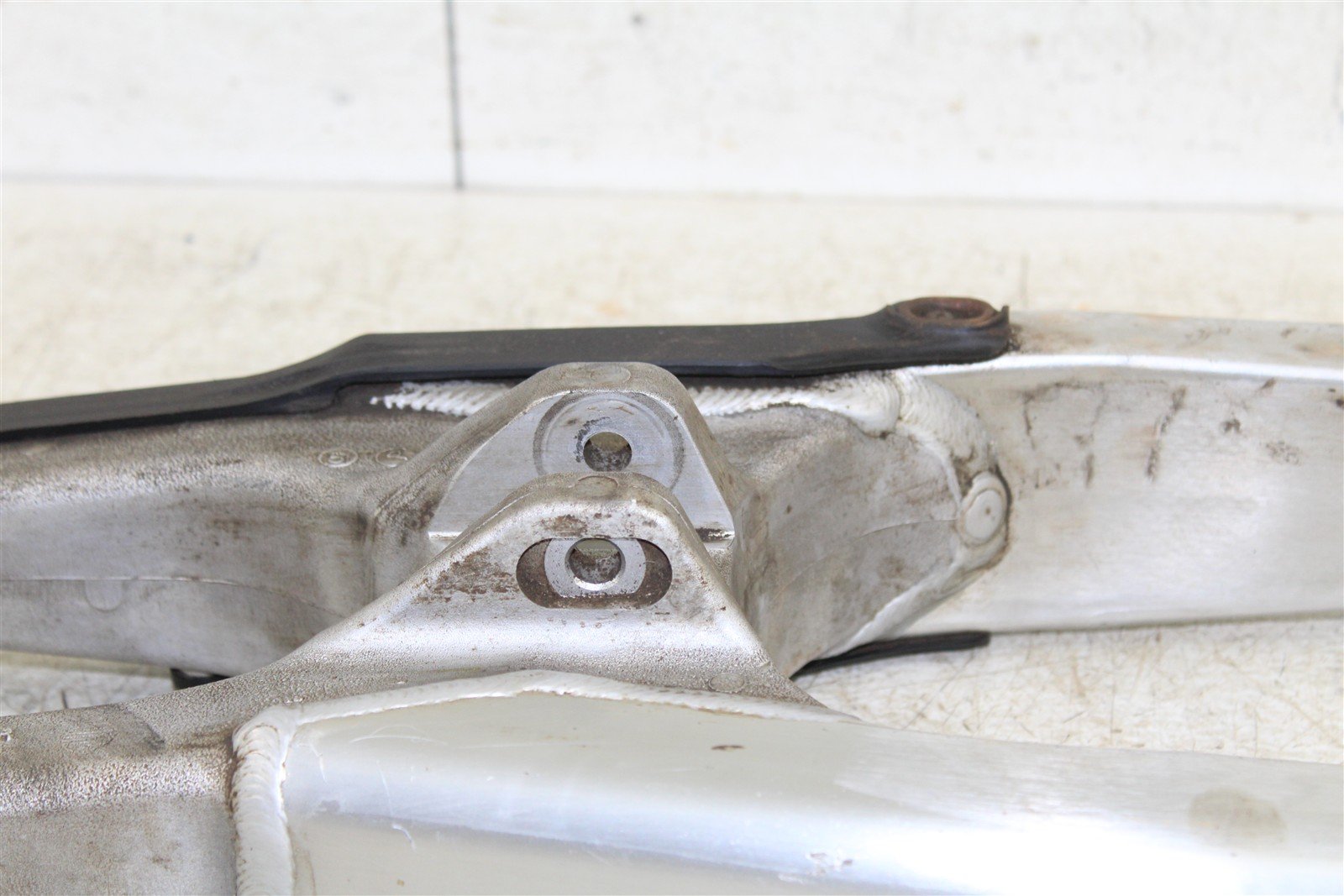 2014 Honda CRF 450R Swingarm Swing Arm 15074