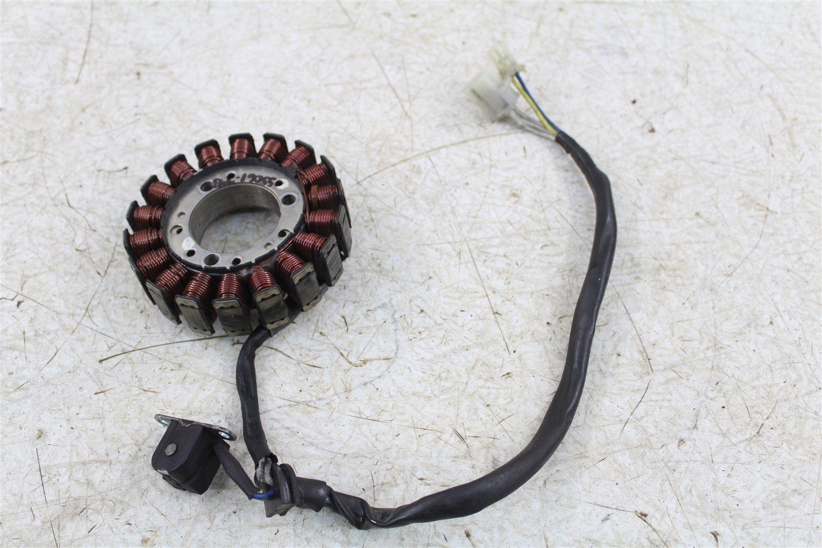 2001 Yamaha YZF 600R Stator Magneto Coil 55061