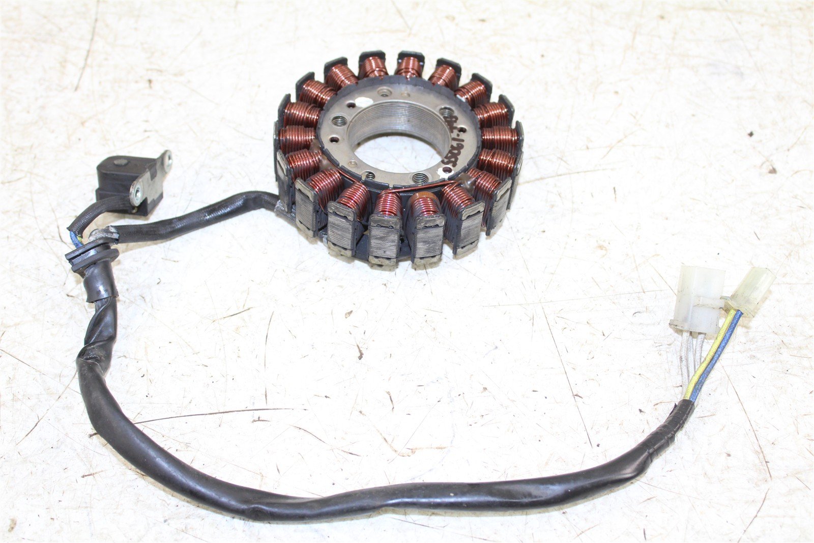 2001 Yamaha YZF 600R Stator Magneto Coil 55061