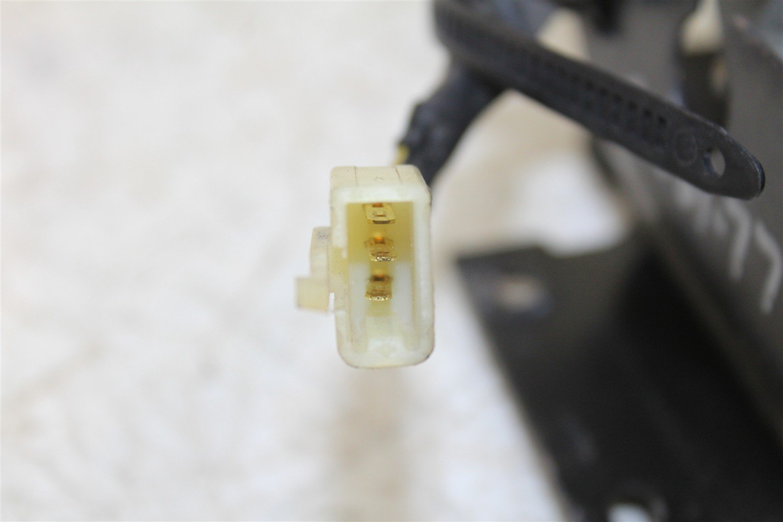 2001 Yamaha YZF 600R Rear Brake Light Taillight 55061