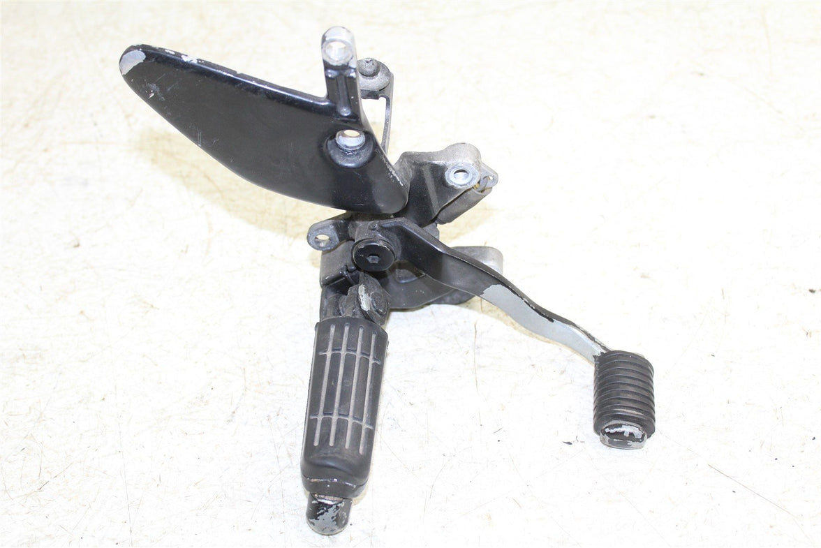 2001 Yamaha YZF 600R Right Foot Peg Mount Bracket Rear Brake Pedal 55061