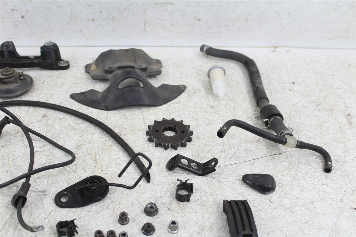 2001 Yamaha YZF 600R Chassis Bolt Kit Hardware Wire Hose Bracket Mount 55061