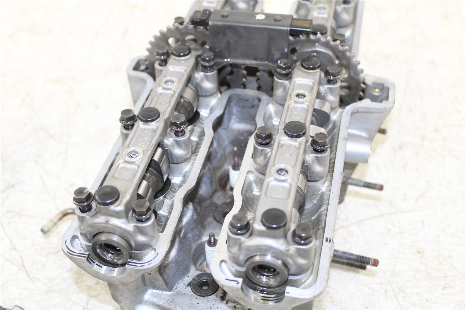 2001 Yamaha YZF 600R Cylinder Head Valve Cover w/ Camshafts Intake Exhaust