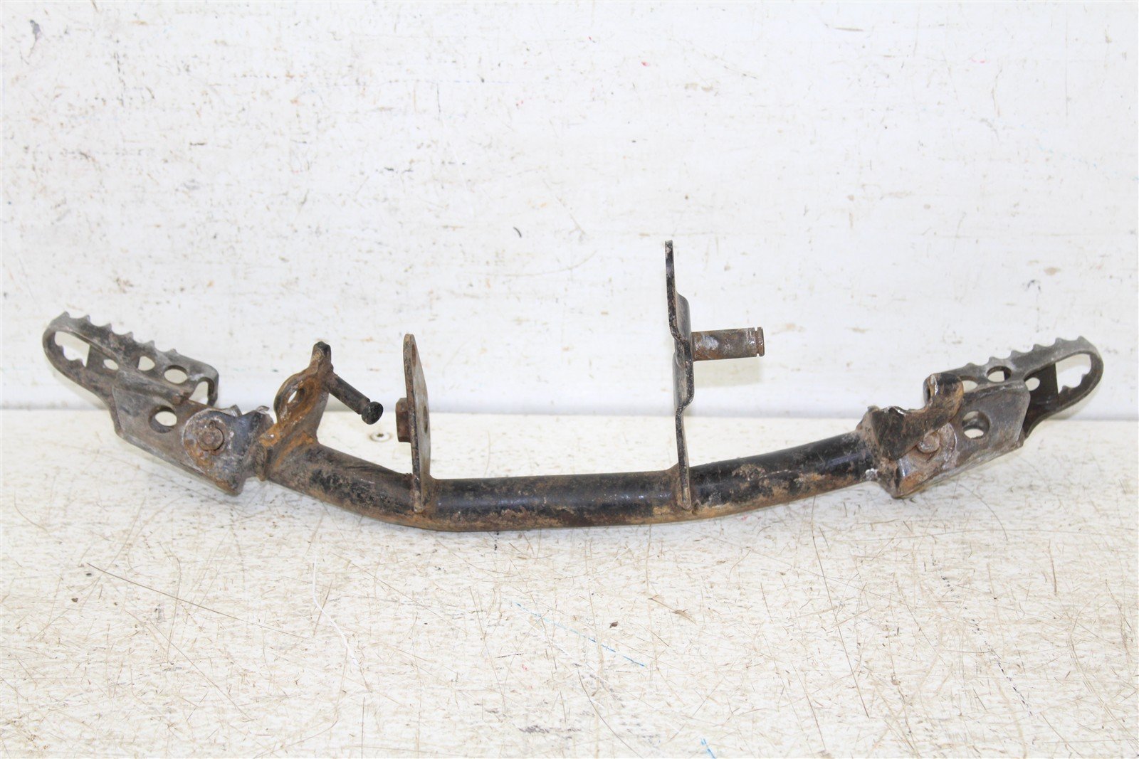 2000 Yamaha TTR 90 Foot Pegs Set Hardware Springs Rests 55062