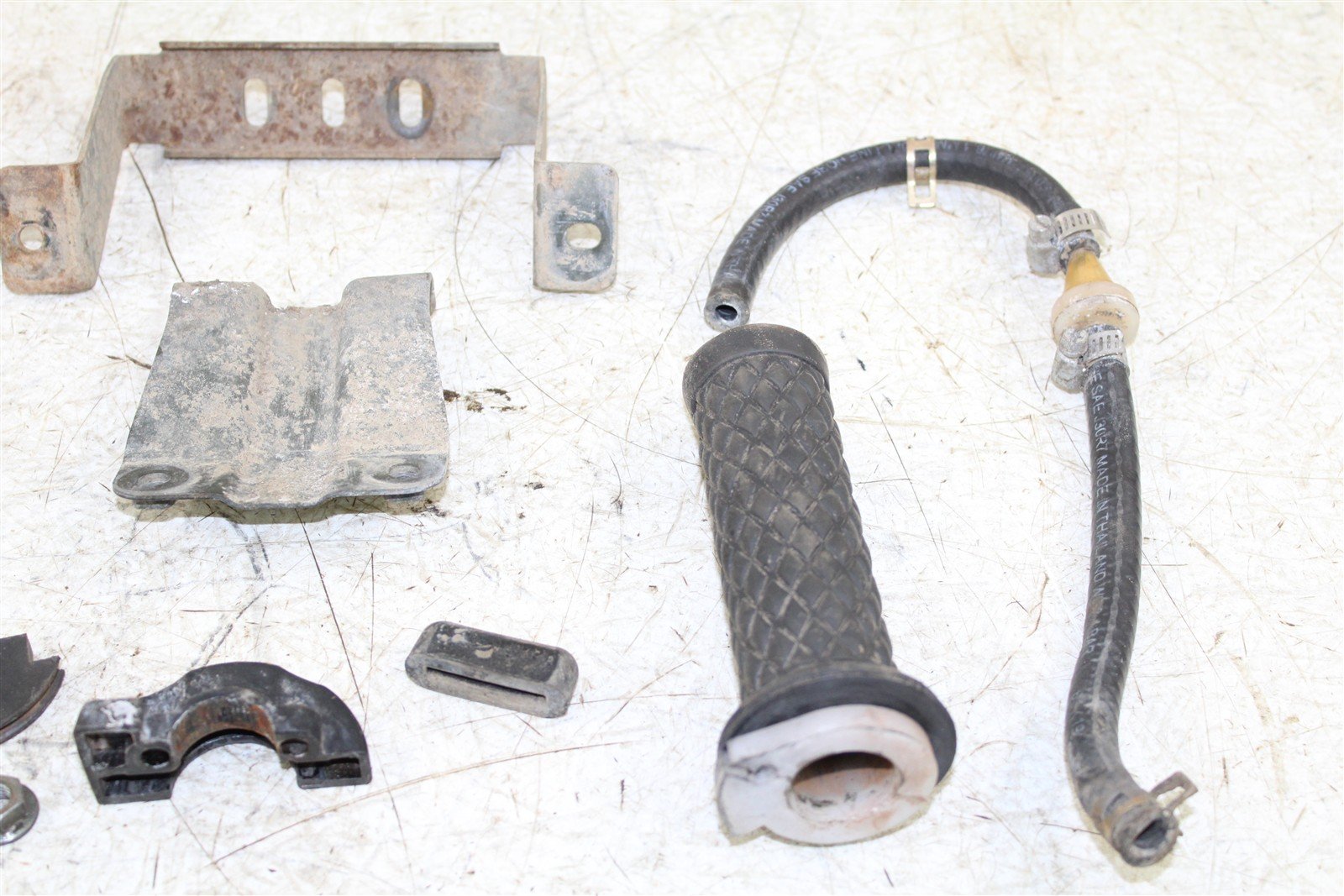 2000 Yamaha TTR 90 Chassis Bolt Kit Hardware Bracket Mount Throttle Tube 55062