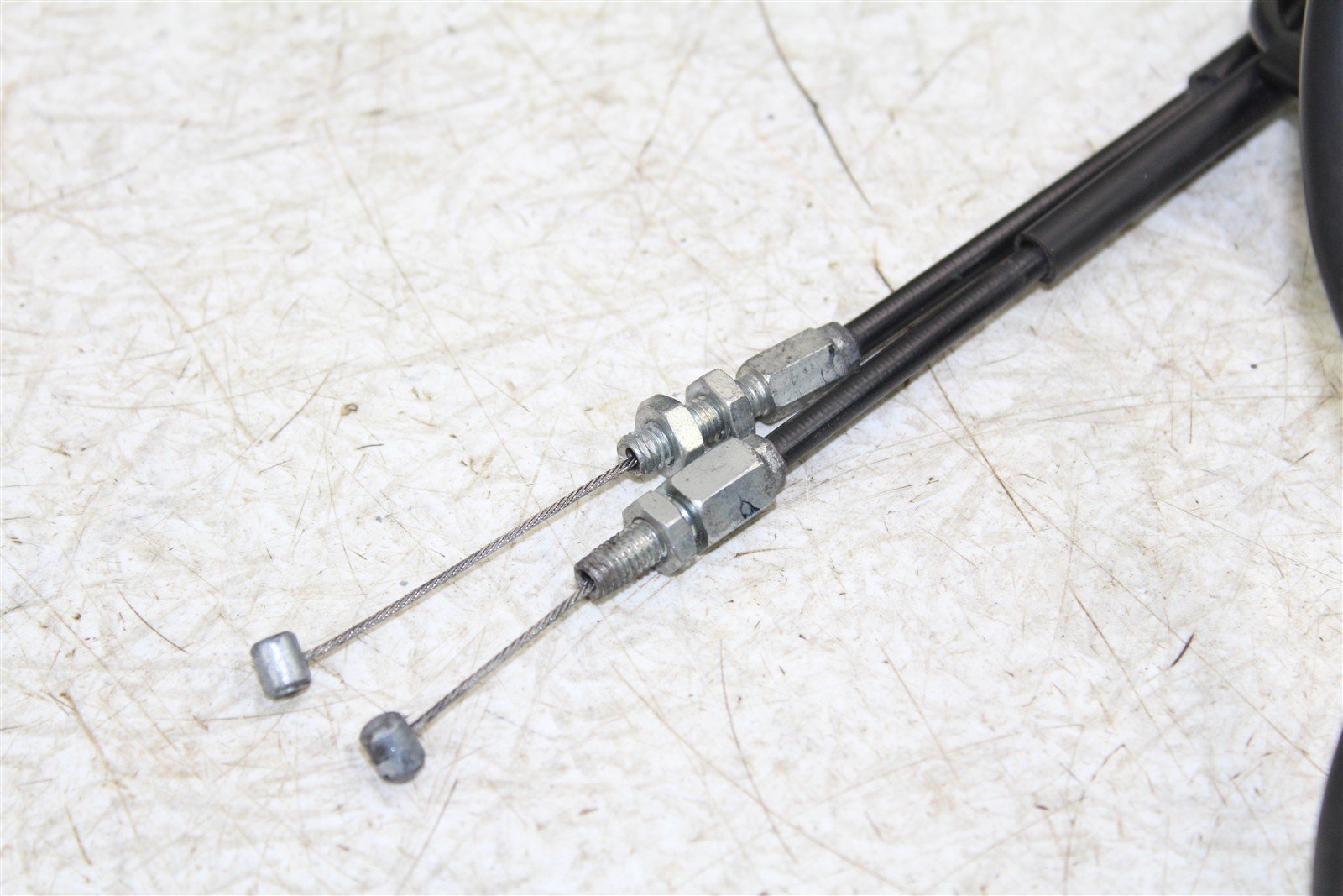 2018 Honda CB 300F Throttle Housing Tube w/ Cables Right Handle Bar Switch 15075
