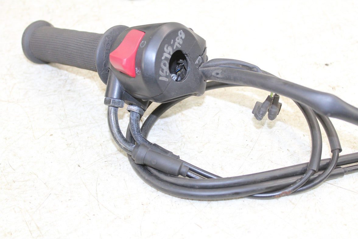 2018 Honda CB 300F Throttle Housing Tube w/ Cables Right Handle Bar Switch 15075