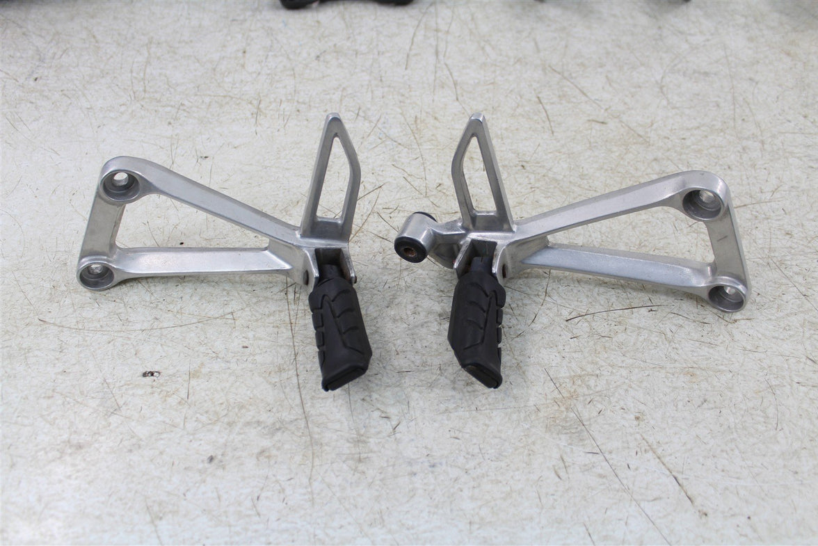 2018 Honda CB 300F Passenger Foot Rest Pegs Set 15075