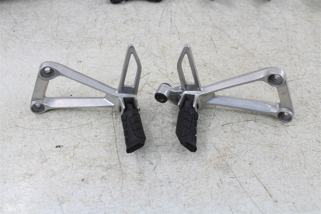2018 Honda CB 300F Passenger Foot Rest Pegs Set 15075