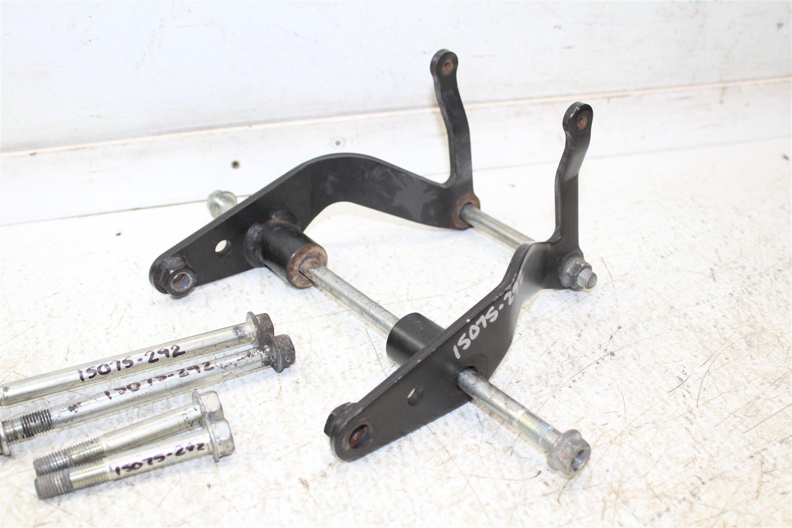 2018 Honda CB 300F Motor Mounts Engine Brackets Hardware 15075